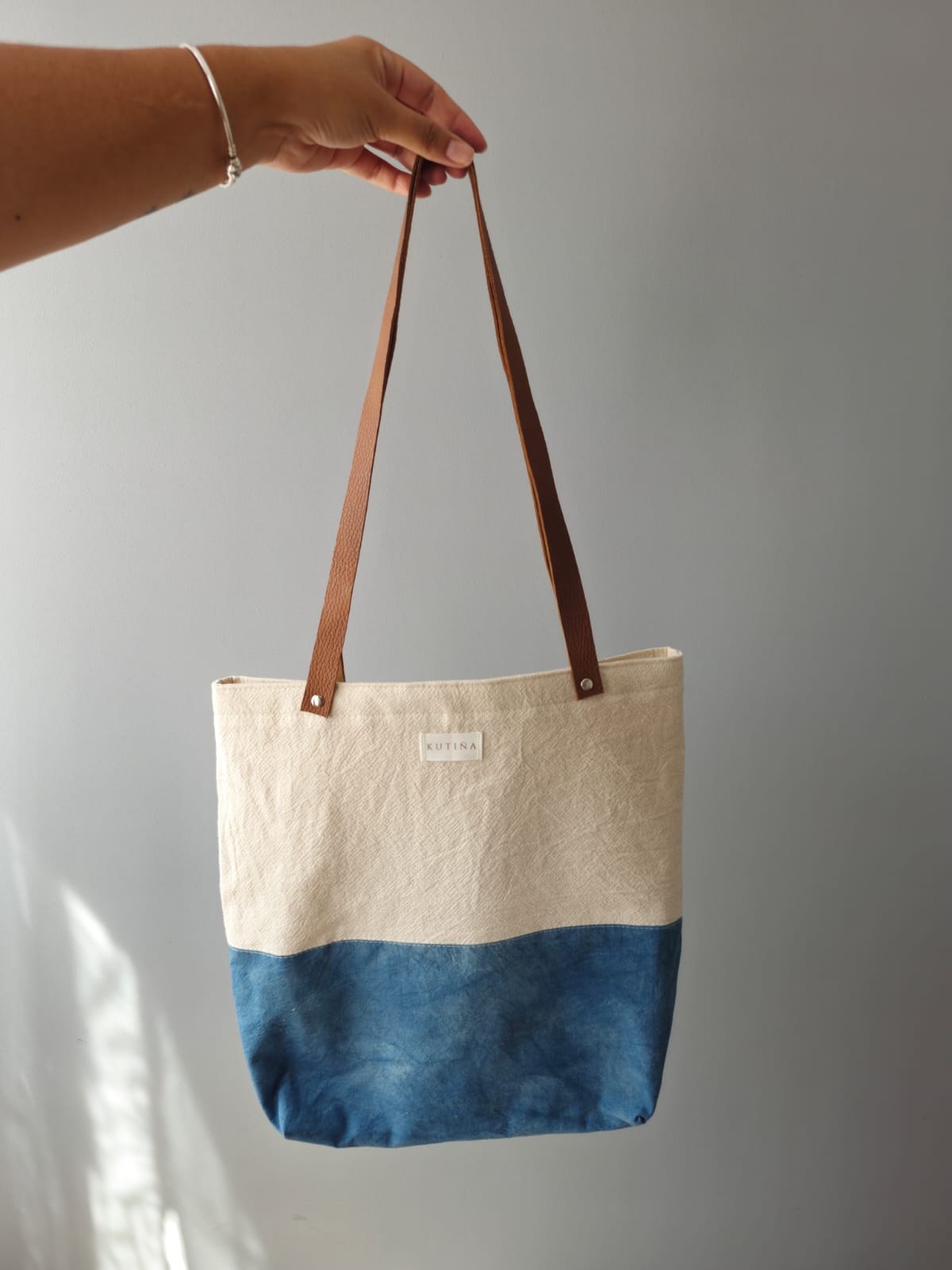 Totebag asas cuero