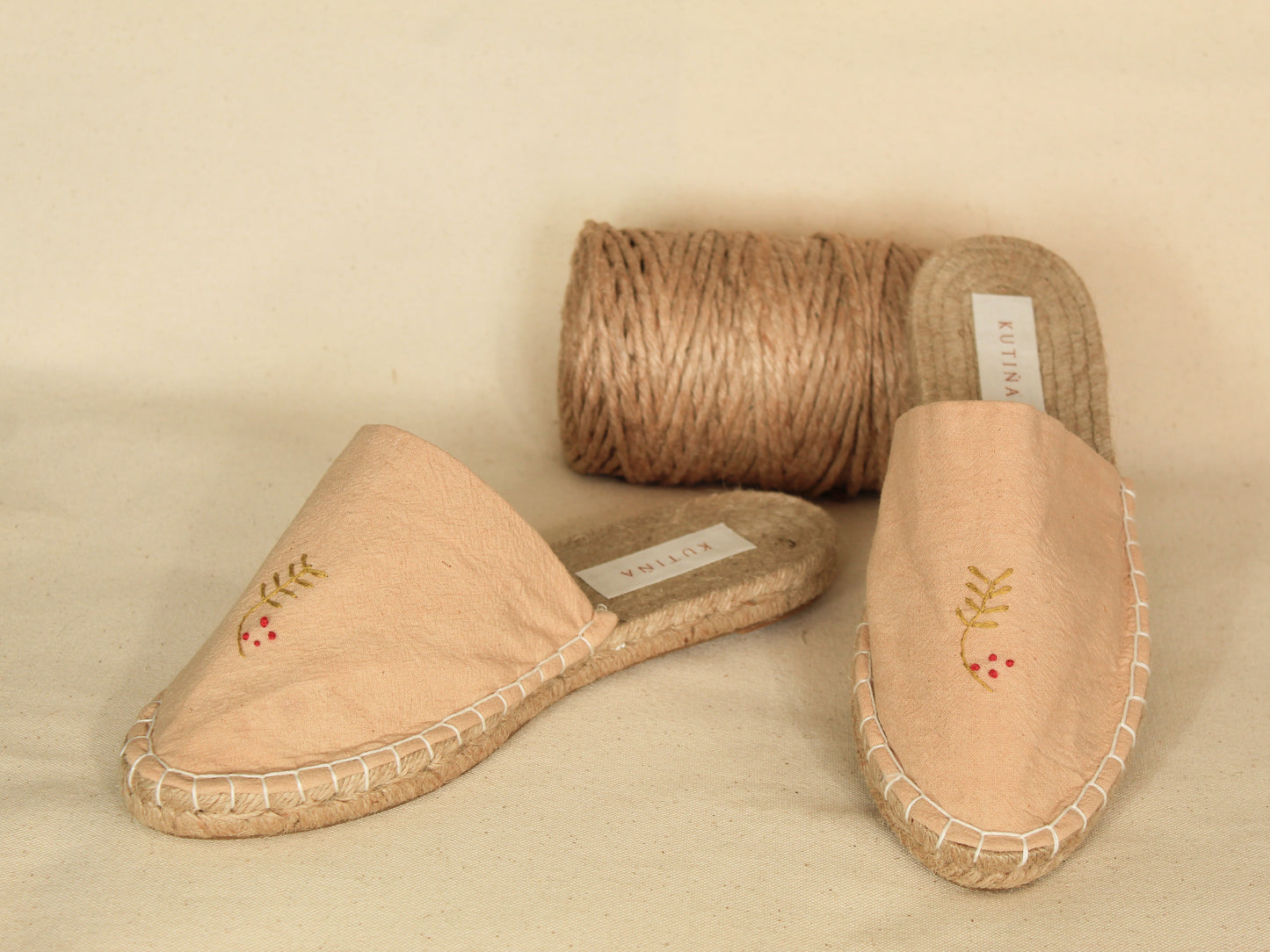 Alpargata "Tamarugo y pimientas"