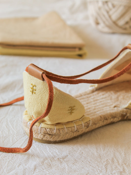 Alpargatas "Bosque árido" / Confección a pedido